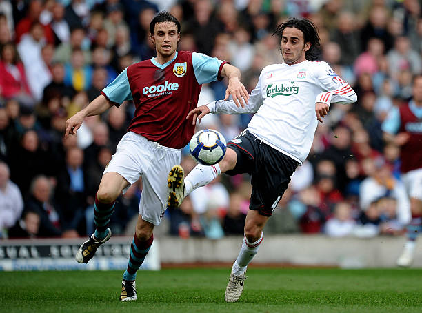 员在与他对 员在与他对