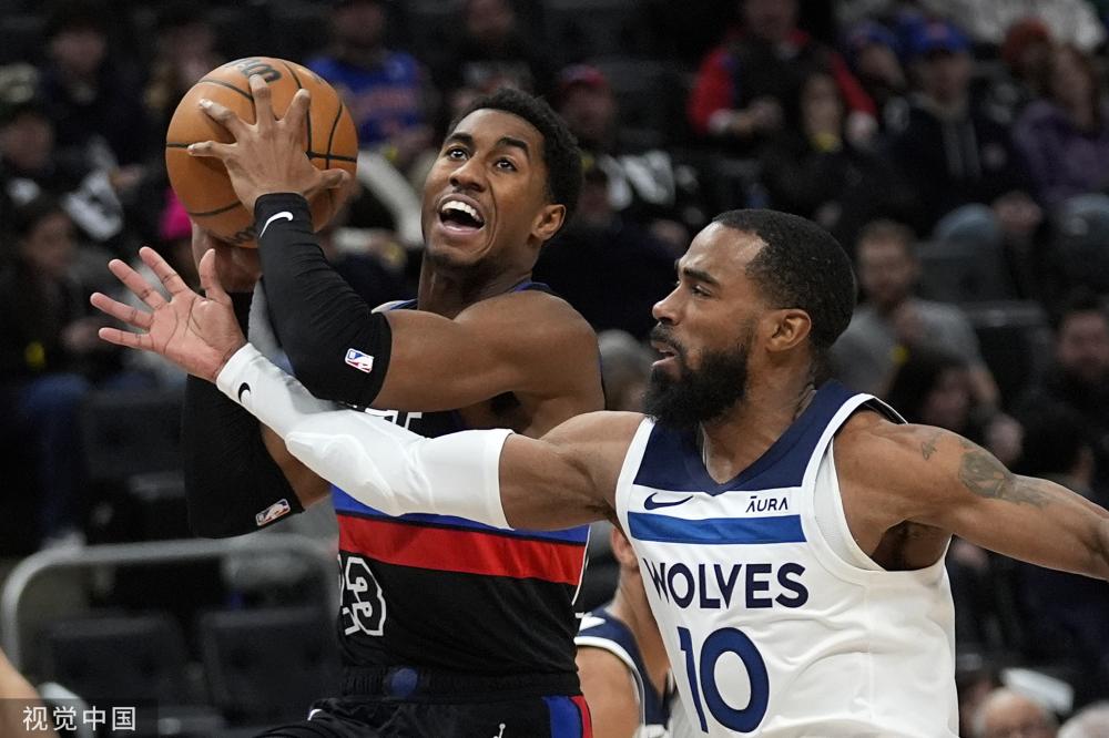 或中锋外弹 或中锋外弹